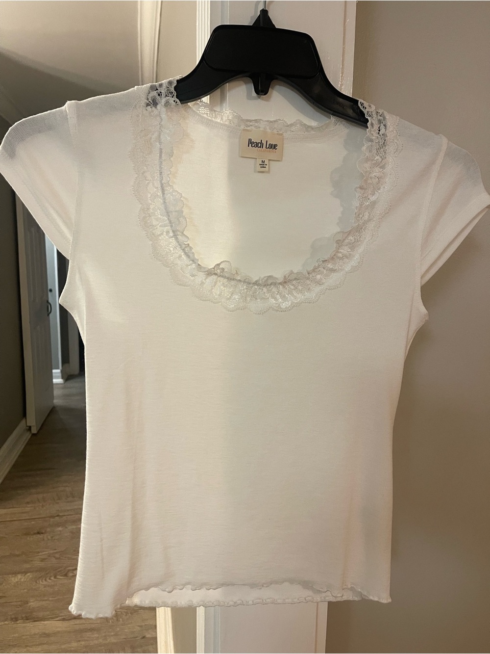 Peach Love California White Lace-Trim Scoop Neck Camisole
